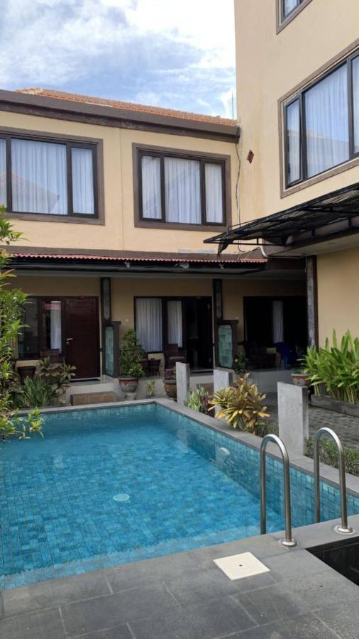 Taxa Uma Guest House Kuta  Exterior photo